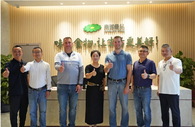 青蓮食品與派斯通簽約合作，打造浙江省最大的百萬(wàn)無(wú)抗黑豬生產(chǎn)體系